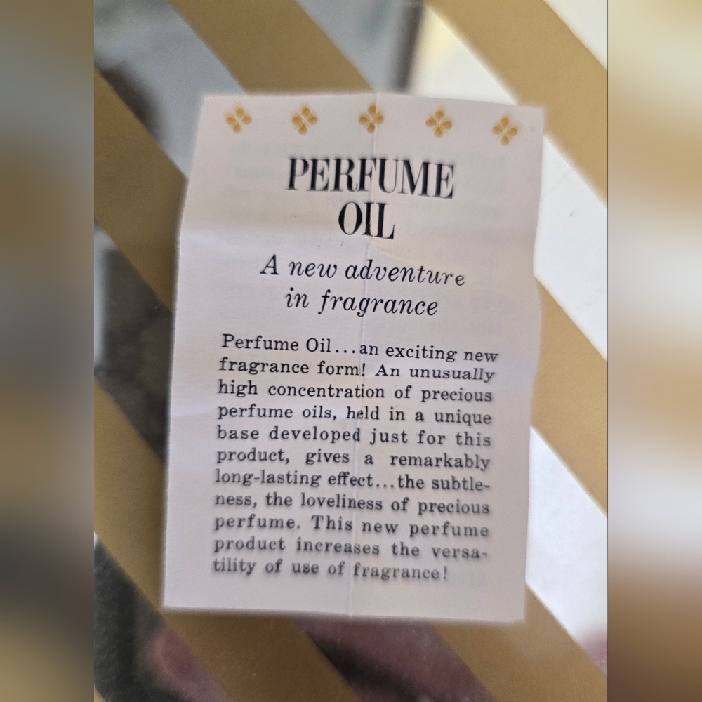 1950's -1970's Avon Here's My Heart Perfume Oil - - Picture 7 of 9